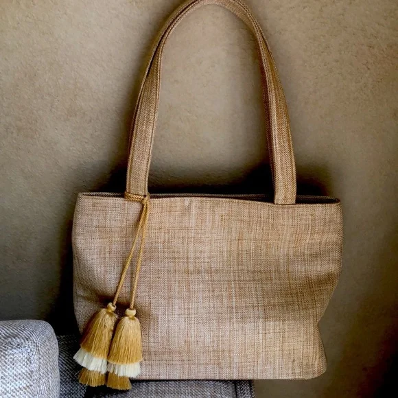 NEW DAVID JEFFREY Neutral Tote Handbag Double Handles Tassel Exterior Zip Pocket